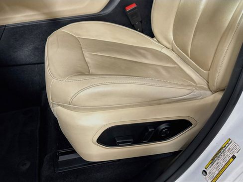 Used 2022 Jeep Grand Cherokee L Limited image 22