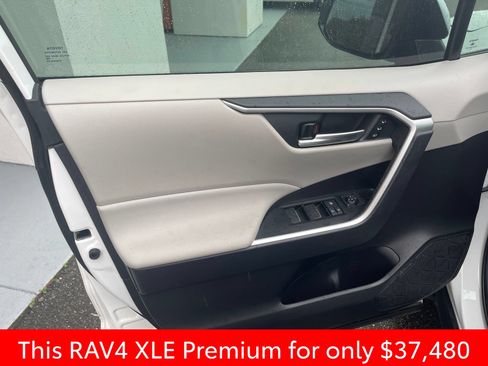 Used 2025 Toyota RAV4 XLE Premium w/ Weather Package FWD image 19