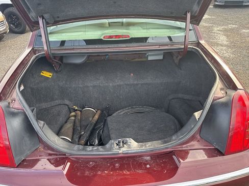 Used 2000 Lincoln Town Car Cartier image 45