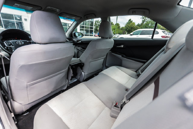 Used 2012 Toyota Camry LE FWD image 26