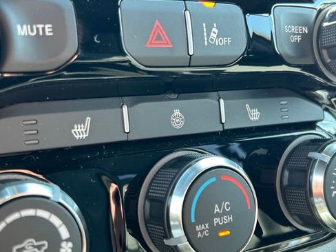 New 2026 RAM 1500 4x4 Crew Cab image 49