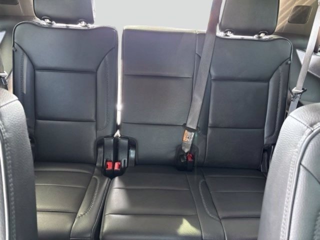 Used 2025 GMC Yukon Denali AWD/4WD image 37