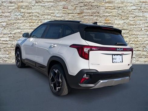 New 2026 Kia Seltos S image 3