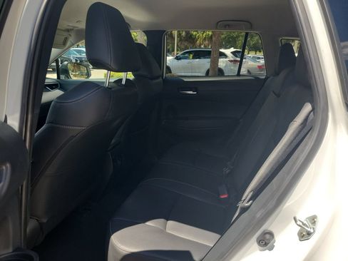 Used 2025 Toyota Corolla Cross XLE FWD image 10