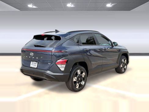 Used 2025 Hyundai Kona SEL image 9