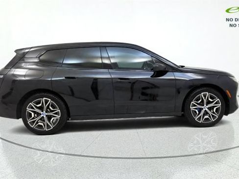Used 2024 BMW iX xDrive50 w/ Sport Package AWD/4WD image 10