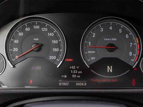 Used 2017 BMW M4 Convertible image 3