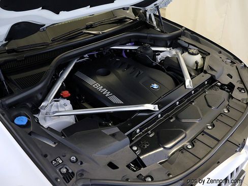 Certified 2024 BMW X5 xDrive40i w/ Premium Package image 38