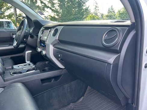 Used 2021 Toyota Tundra SR5 AWD/4WD image 27