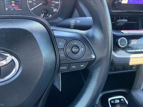 Used 2025 Toyota Corolla Cross AWD Hybrid image 25