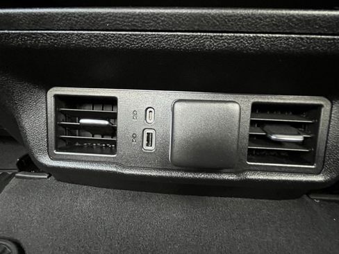 Used 2023 Chevrolet Silverado 1500 LT image 17