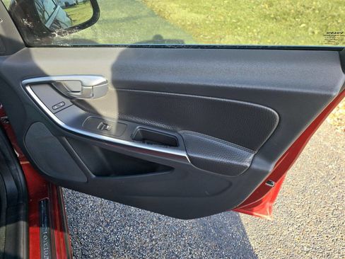 Used 2012 Volvo S60 T5 w/ Multimedia Pkg image 22