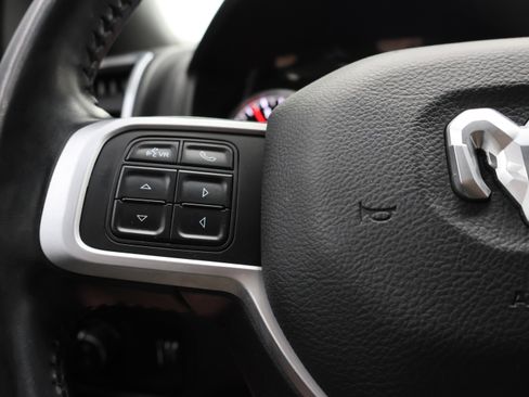 Used 2022 RAM 2500 Big Horn w/ Night Edition AWD/4WD image 15