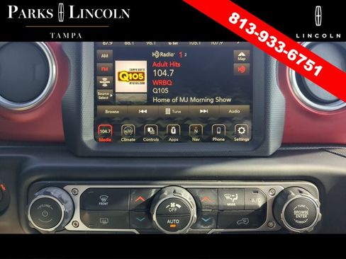 Used 2023 Jeep Wrangler Unlimited Rubicon AWD/4WD image 19