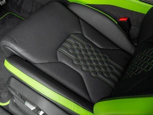 Used 2025 Lamborghini Urus SE image 26