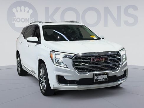 Used 2023 GMC Terrain Denali AWD/4WD image 4