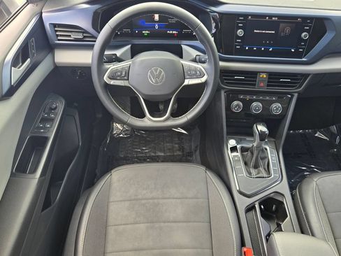 Certified 2023 Volkswagen Taos SE w/ Panoramic Sunroof Package FWD image 14