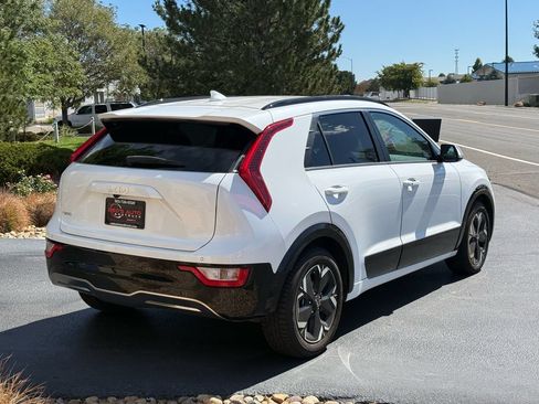 Used 2023 Kia Niro Wind w/ Wind Preserve Package FWD image 19