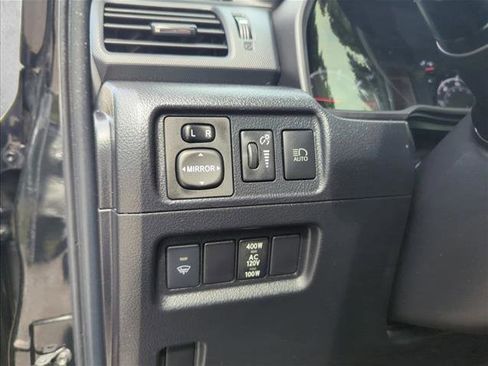 Used 2020 Toyota 4Runner SR5 AWD/4WD image 16