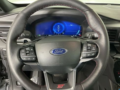 Used 2023 Ford Explorer ST w/ ST Appearance Package AWD/4WD image 17