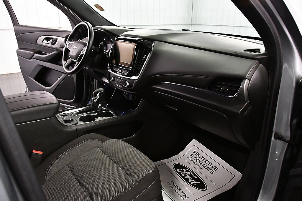Used 2023 Chevrolet Traverse LT AWD/4WD image 28