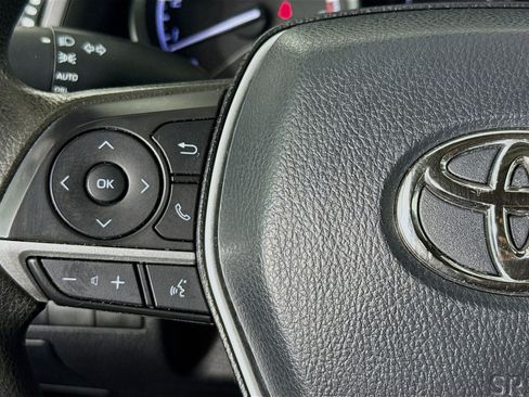 Used 2021 Toyota Camry LE image 13