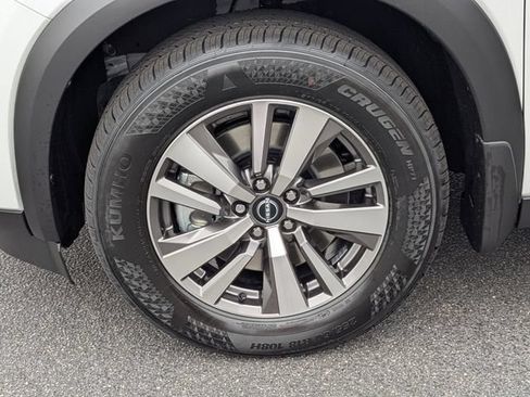 New 2026 Nissan Pathfinder SL AWD/4WD image 10