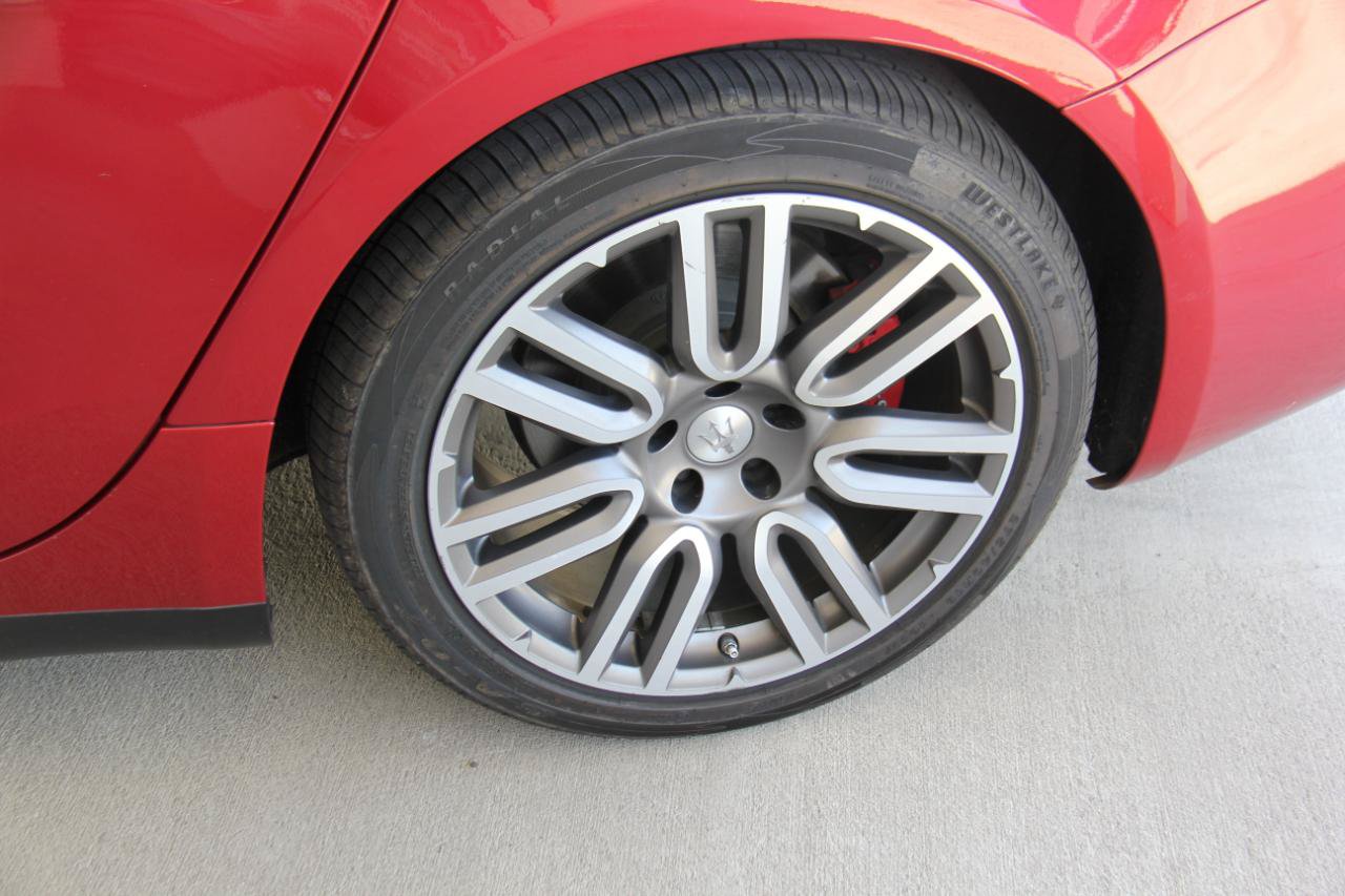 Used 2018 Maserati Ghibli RWD image 33