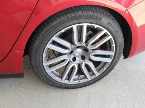 Used 2018 Maserati Ghibli image 33