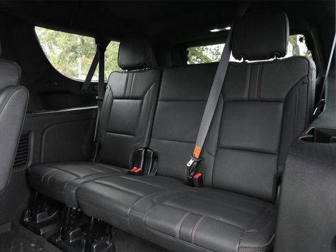 Used 2023 Chevrolet Suburban RST w/ Luxury Package image 21