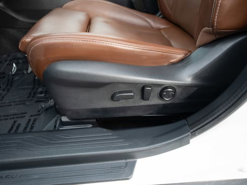 Used 2021 Subaru Outback Touring w/ Popular Package #2 image 12