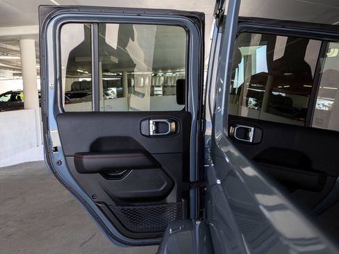 Used 2024 Jeep Wrangler Unlimited Rubicon 392 AWD/4WD image 29