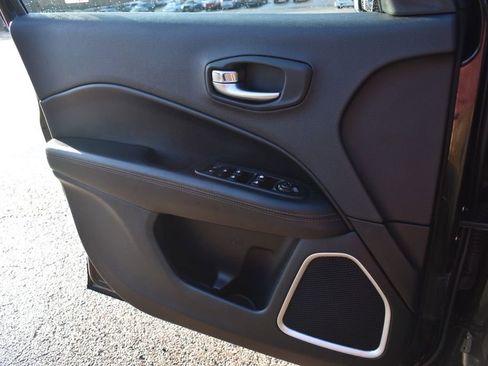 Used 2018 Jeep Compass Limited w/ Navigation Group image 39