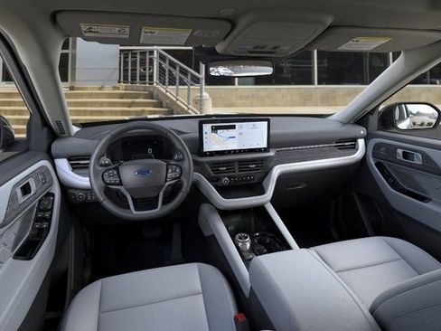 New 2026 Ford Explorer Platinum image 9