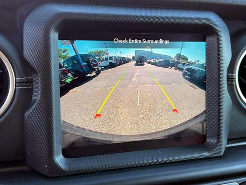 Used 2022 Jeep Wrangler Unlimited Sahara 4xe image 30