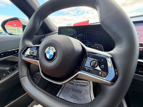 Used 2025 BMW 530i RWD image 17