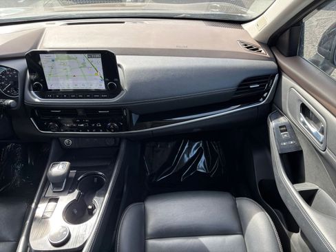 Used 2023 Nissan Rogue SL w/ SL Premium Package image 39