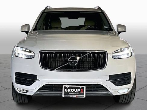 Used 2017 Volvo XC90 T6 Momentum w/ Vision Package image 4