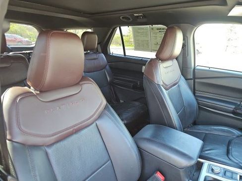 Used 2021 Ford Explorer Platinum w/ Equipment Group 601A image 12