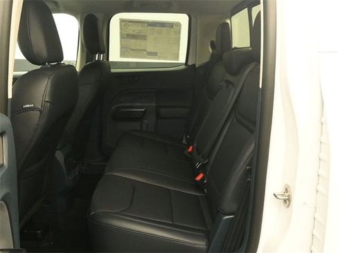 New 2026 Ford Maverick Lariat w/ Black Appearance Package image 11