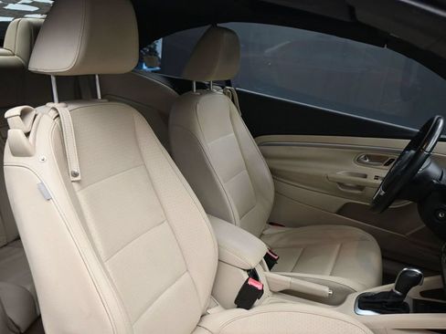 Used 2015 Volkswagen Eos Komfort FWD image 18