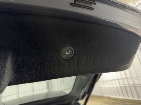 Used 2021 Tesla Model S Plaid image 48