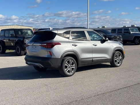 Used 2021 Kia Seltos LX image 3