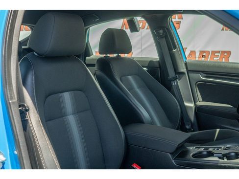 Used 2025 Honda Civic Sport image 4