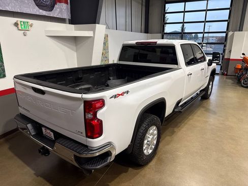 Used 2024 Chevrolet Silverado 2500 LTZ w/ LTZ Premium Package AWD/4WD image 4