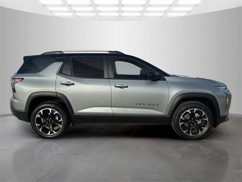 New 2026 Chevrolet Equinox LT w/ Convenience Package II image 9