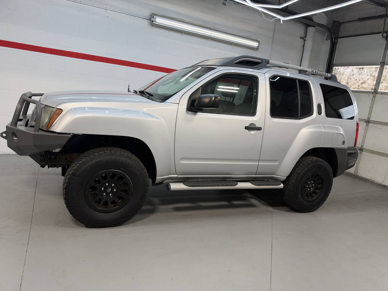 Used 2009 Nissan Xterra S AWD/4WD image 2