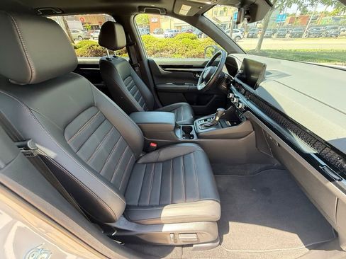 Used 2025 Honda CR-V Sport Touring image 45