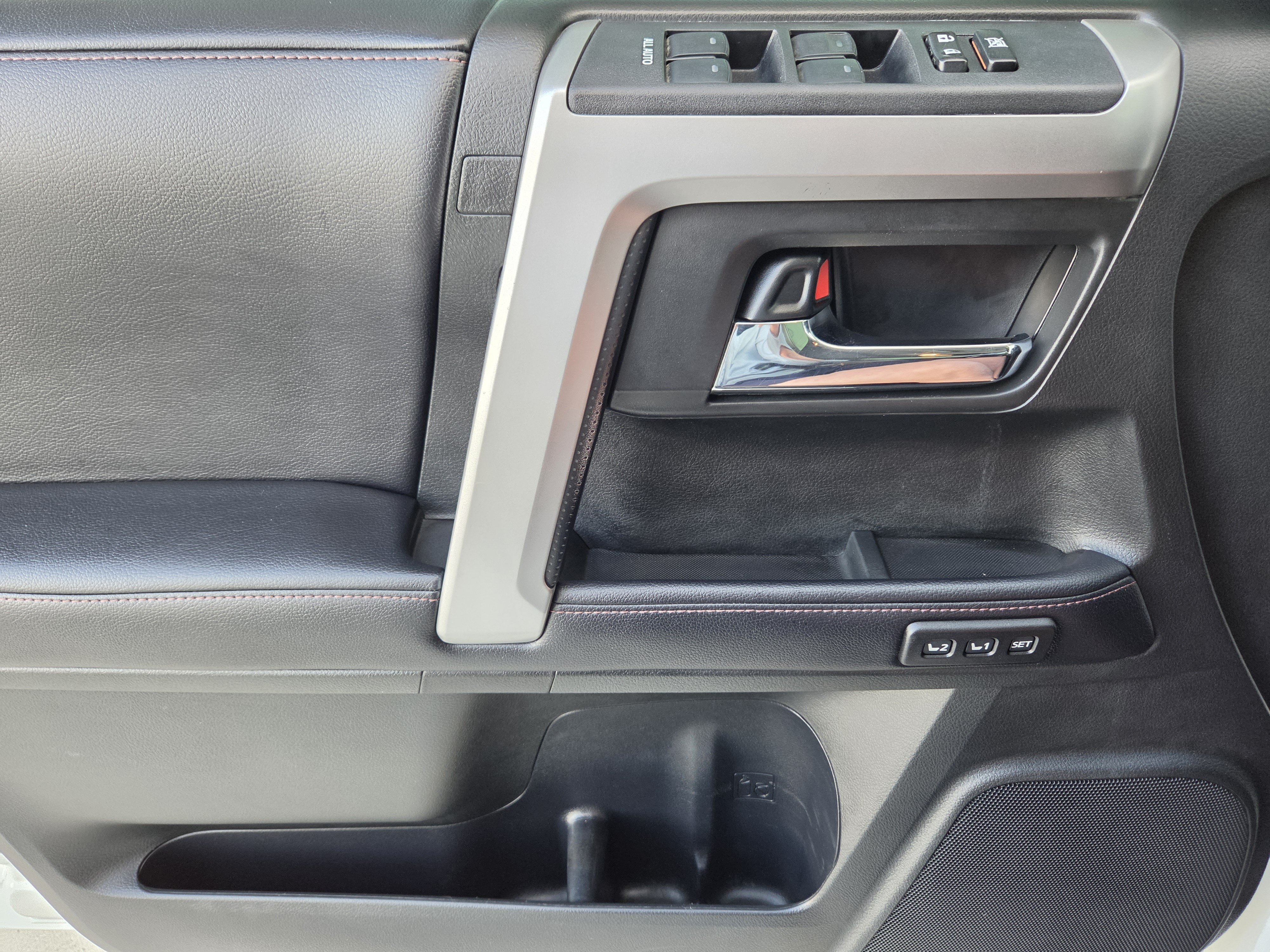 Used 2019 Toyota 4Runner Limited RWD image 23