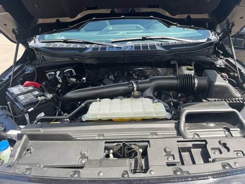 Used 2025 Ford F150 Lariat AWD/4WD image 38